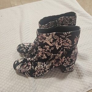 Womens boots